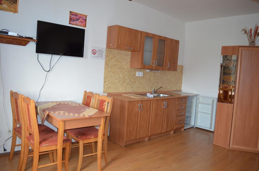 Famozclub Hotel Bakov nad Jizerou Room photo