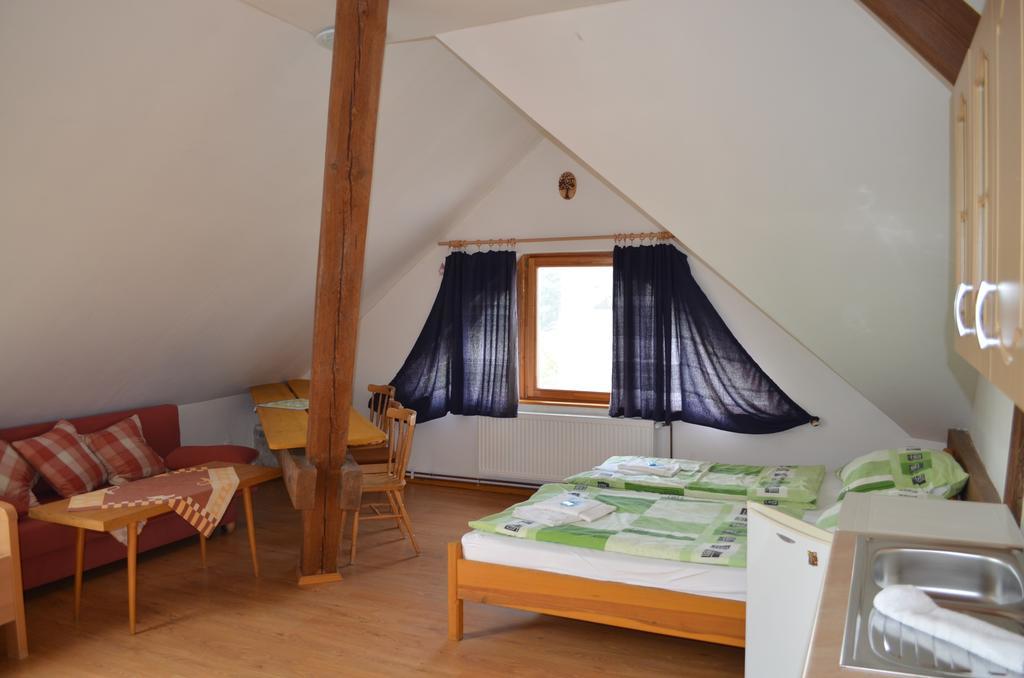 Famozclub Hotel Bakov nad Jizerou Room photo