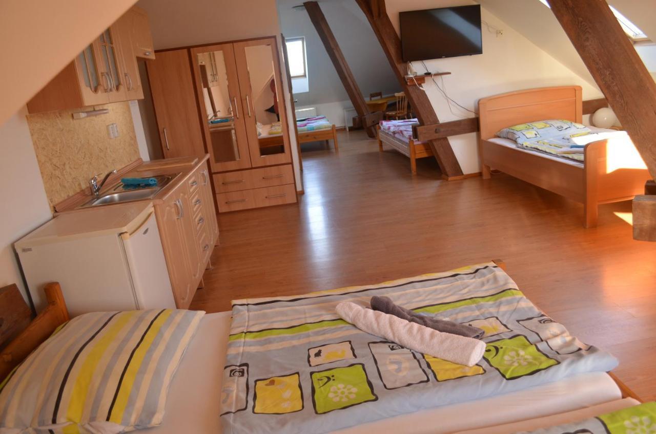 Famozclub Hotel Bakov nad Jizerou Room photo